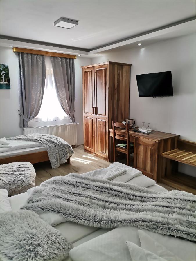 Pansion House Prijeboj Hotel Plitvicka Jezera Ngoại thất bức ảnh
