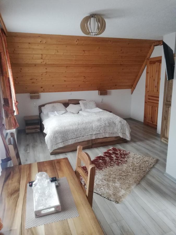 Pansion House Prijeboj Hotel Plitvicka Jezera Ngoại thất bức ảnh